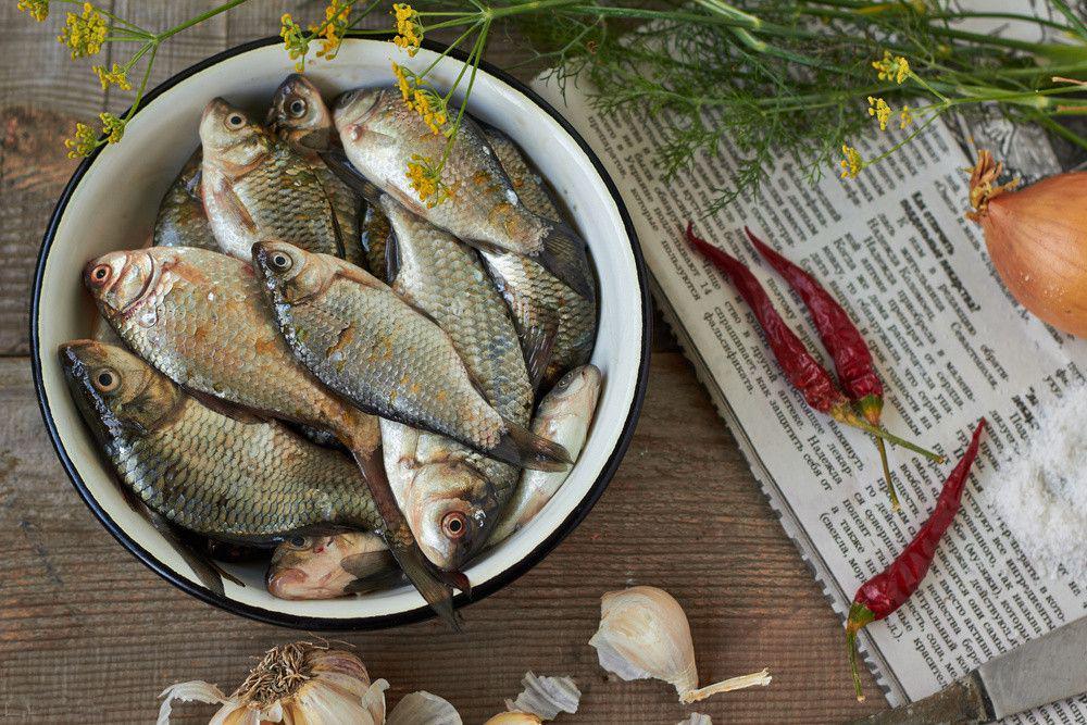 干炸小鯽魚烹飪指南，家常美食制作教程