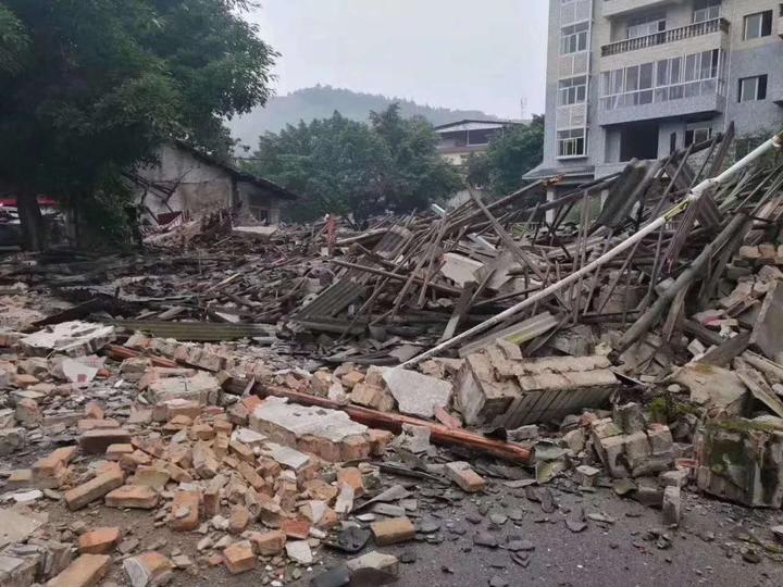 四川今日地震最新消息，災(zāi)難無情，人間有愛